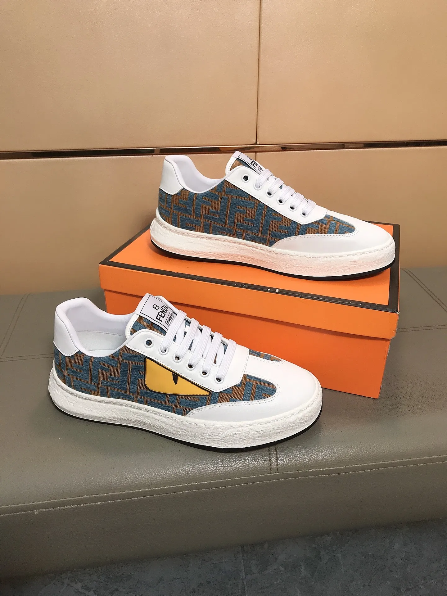 Men's Men's Shoes 230 🔆🔆👉Fendi [Fendi] Men's new low-top casual shoes are on the market🔥The shoe body is made of brand-specific printed fabric + cowhide, sheepskin foot pads, breathable and not covering the feet! Fashionable casual shoes 🙈Outsole is ultra-light, non-slip and wear-resistant👣 Standard size 38-44